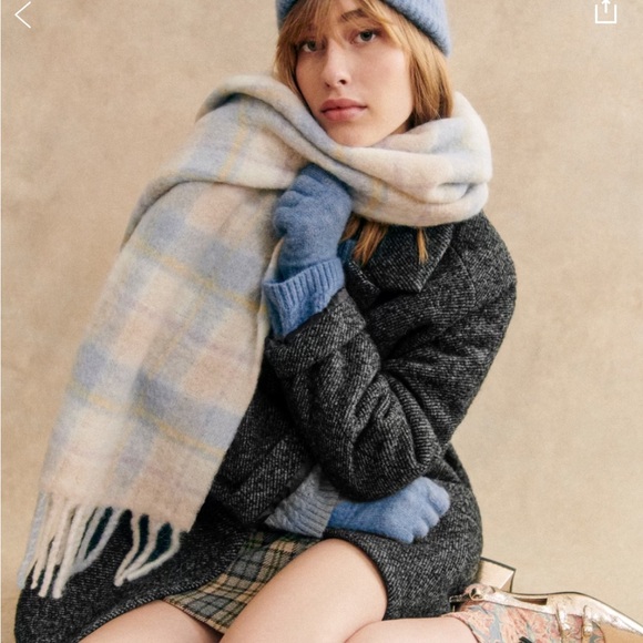 Sezane Accessories - Sezane Louise Scarf. NWT